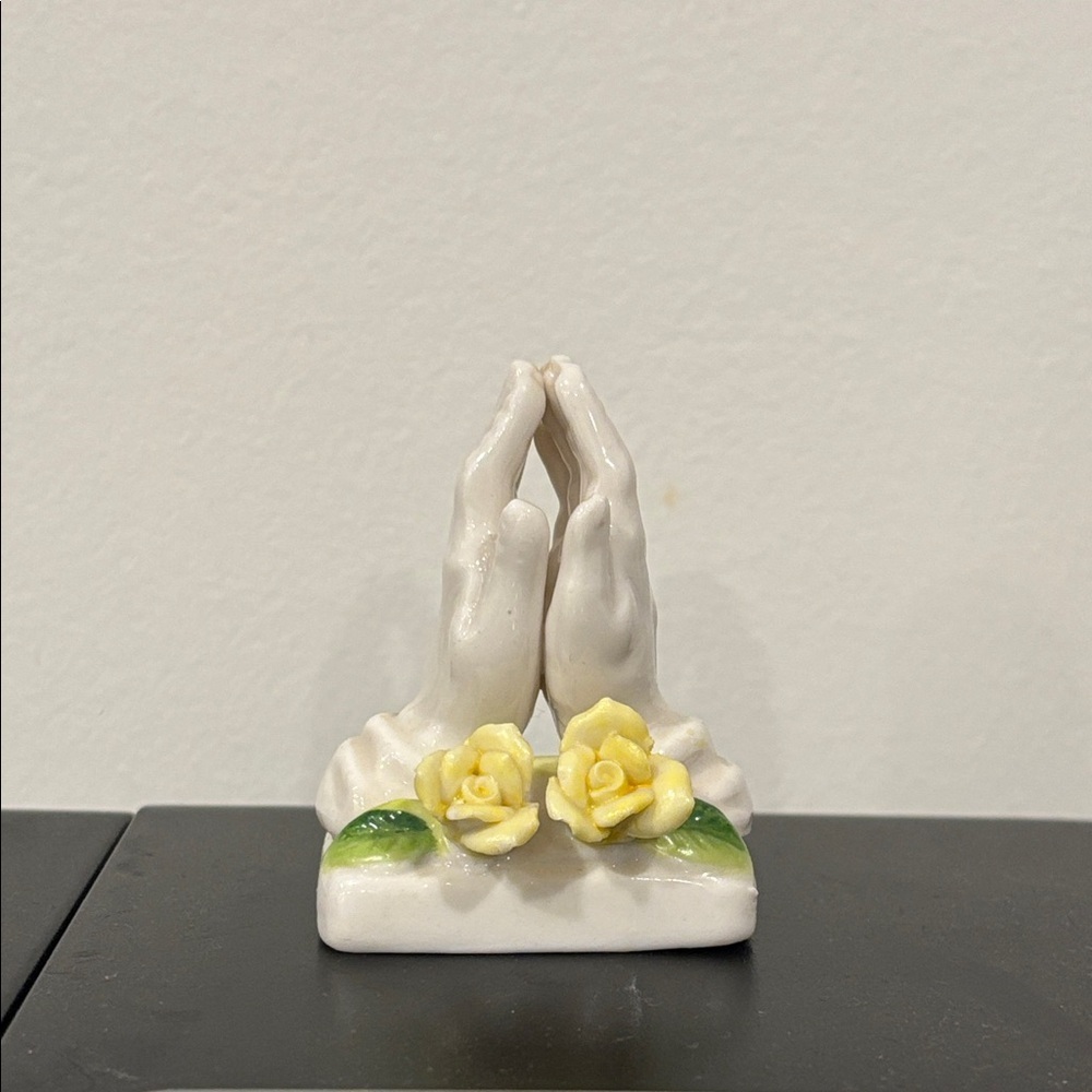 Porcelain Praying Hands By Giftcraft Taiwan adorned with Yellow Roses Miniature
